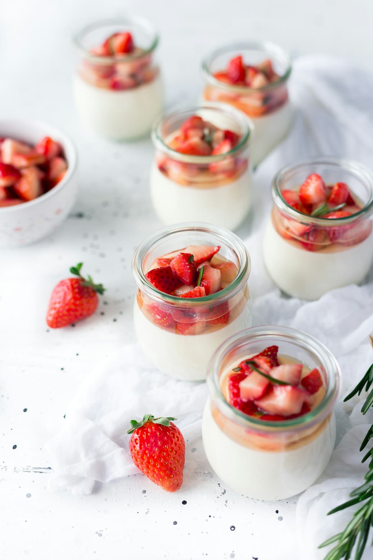 Yogurt artesanal con frutas y granola